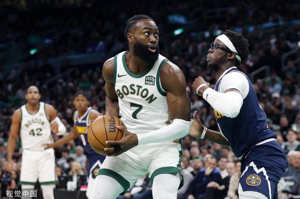 在三人会议 在三人会议