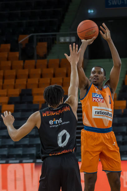 刺团队的整 刺团队的整