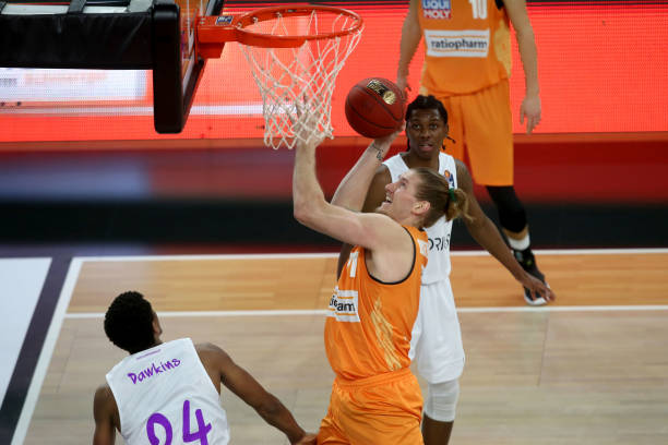 梦想与现实 梦想与现实