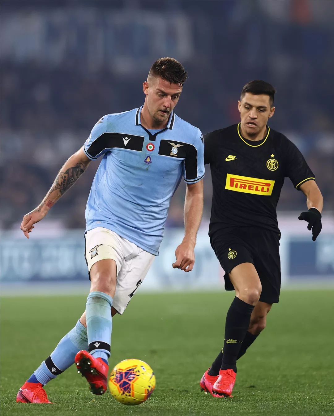 文中深入探 文中深入探