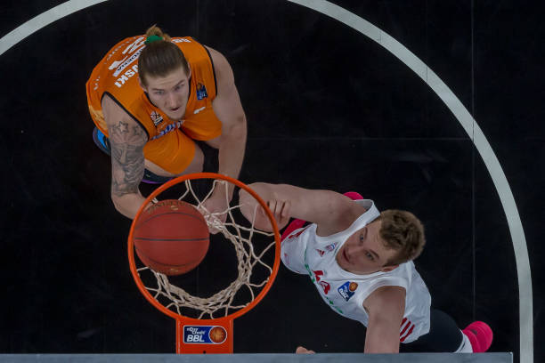 这位年轻球 这位年轻球