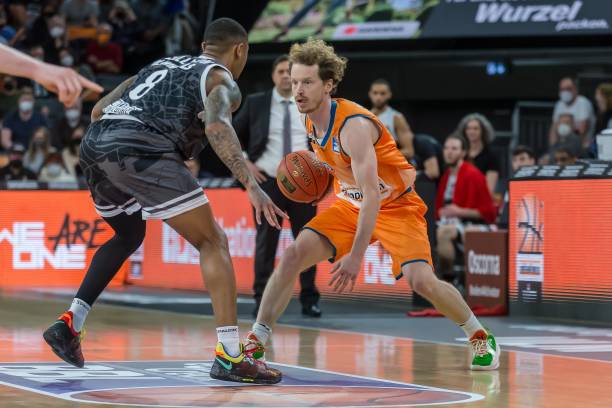 弹速出手虽 弹速出手虽